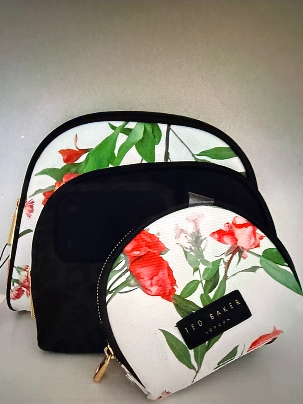 Ted Baker White Floral Cosmetic Bag Trio with Black Trim. 🆕